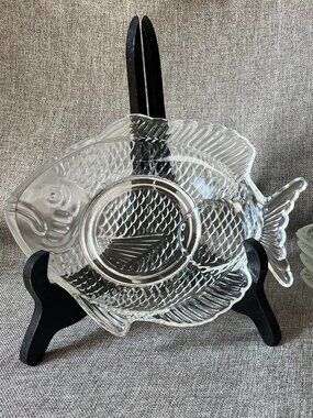 Vintage ARCOROC FRANCE CLEAR GLASS FISH SHAPED PLATE Approx 8.5”, Set of 5